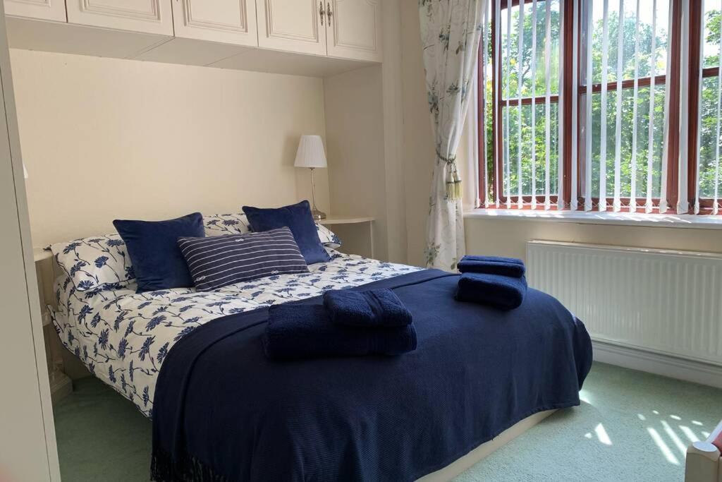 A Charming, Spacious 2 Bedroom Apartment In Lytham Литам-Сент-Эннс Экстерьер фото