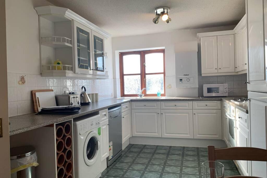 A Charming, Spacious 2 Bedroom Apartment In Lytham Литам-Сент-Эннс Экстерьер фото